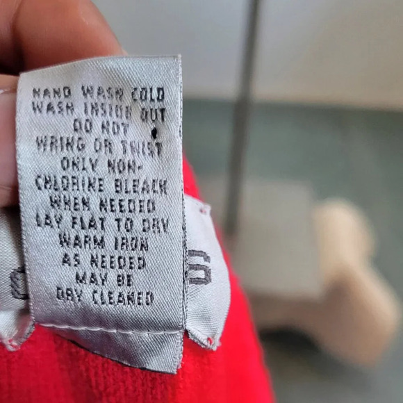 Chico's Boucle Knit Blazer Red 100% Wool Artsy Buttons Jacket (Size: 2) - Picture 12 of 16